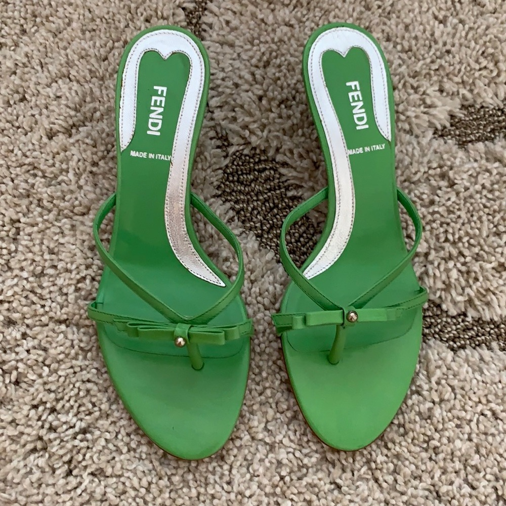 Brand new Fendi kitten sandal size 37